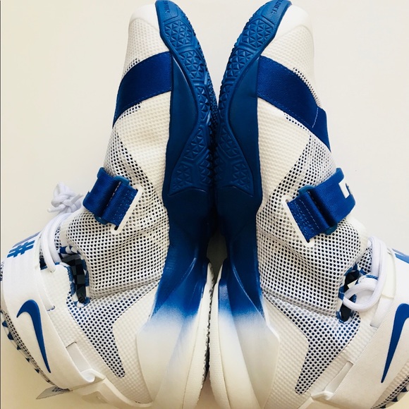 SOLD NIKE LEBRON SOLDIER IX PREMIUM BBN KENTUCKY - Picture 6 of 8